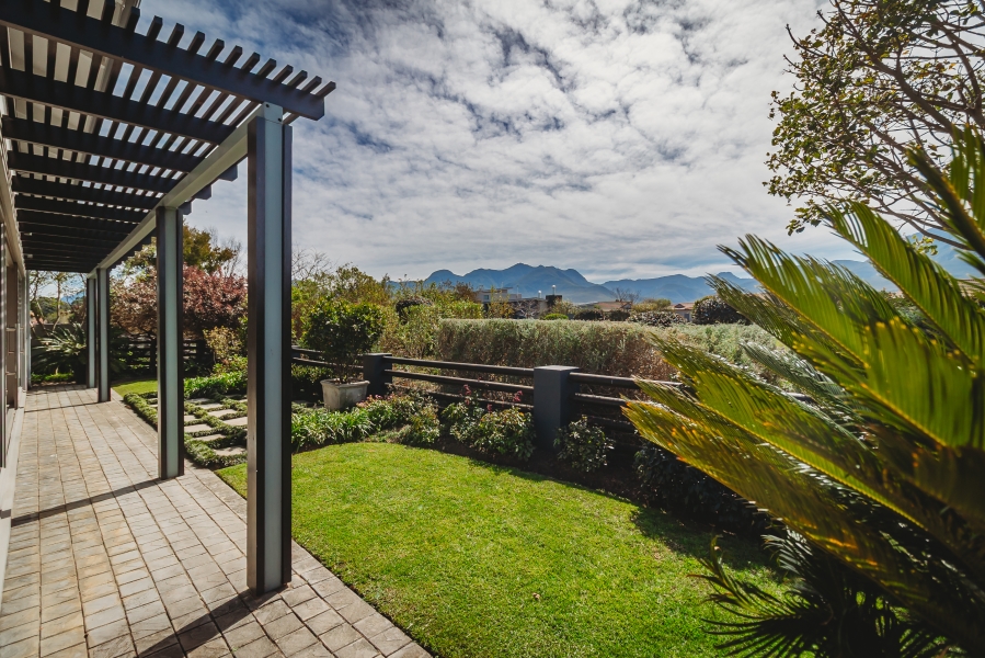 3 Bedroom Property for Sale in Earls Court Lifestyle Estate Western Cape